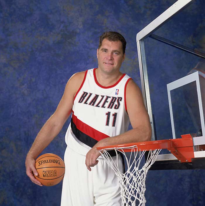 Cover Image for Top 10 tallest basketball players in history