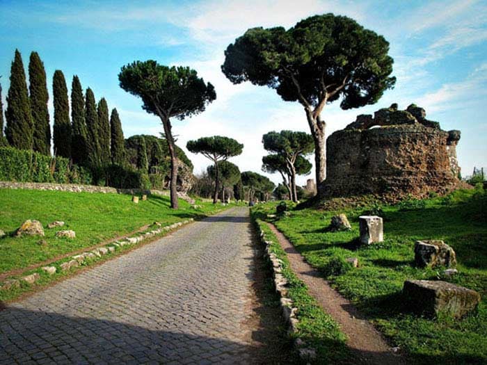 Cover Image for Top 10 Roman roads that have survived to the present day
