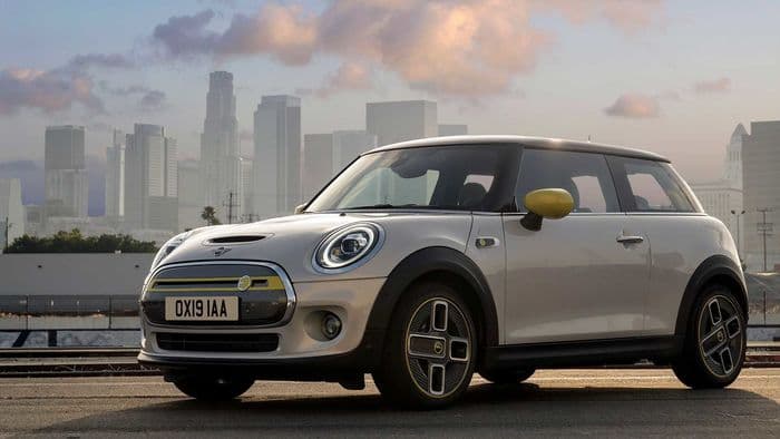 Cover Image for Top 10 Electric Cars with Low Energy Consumption 2024