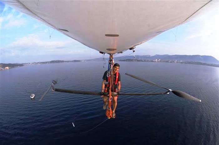 Cover Image for Top 10 Unusual ways people have crossed the English channel